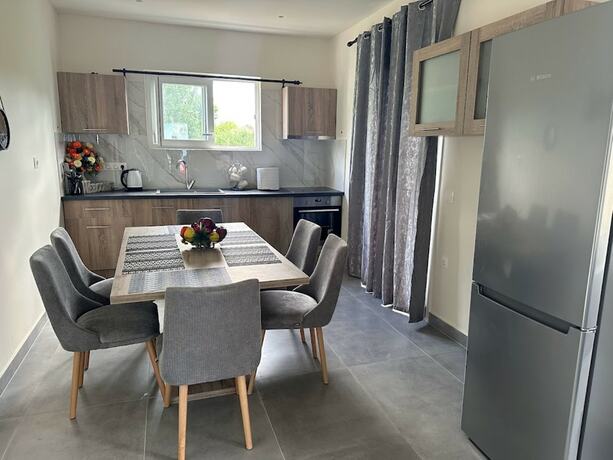 Imagen general del Hotel Aqua Luxury Suites Roda. Foto 9