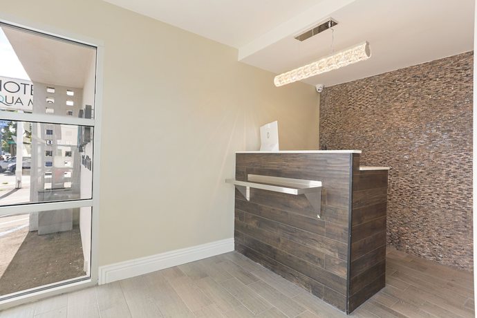 Imagen de los interiores del Hotel Aqua Mar. Foto 19