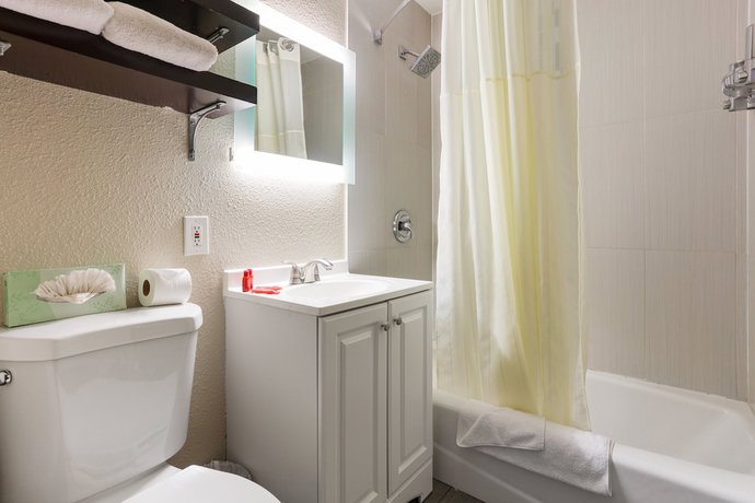 Imagen de la habitación del Hotel Aqua Mar. Foto 14