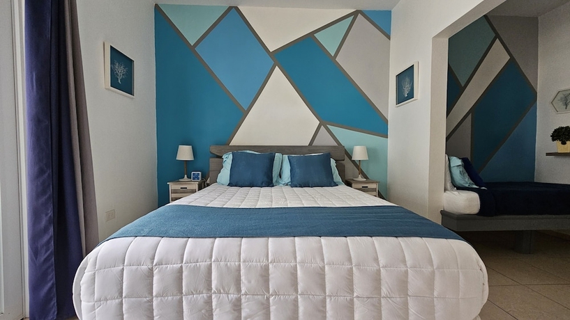 Imagen de la habitación del Hotel Aqua Marina Beach Club. Foto 5