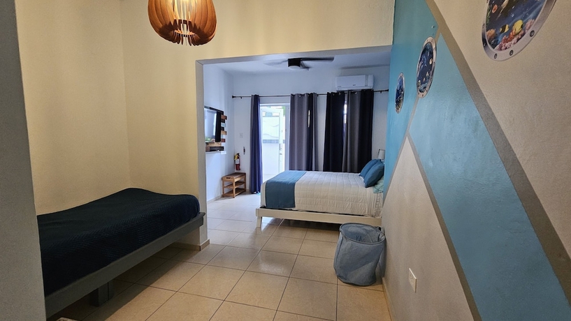 Imagen de la habitación del Hotel Aqua Marina Beach Club. Foto 13