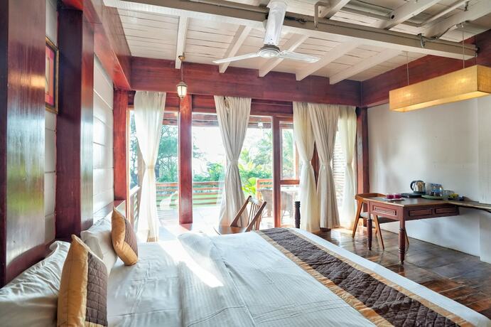 Imagen general del Hotel Aqua Marina Beach Cottages. Foto 5