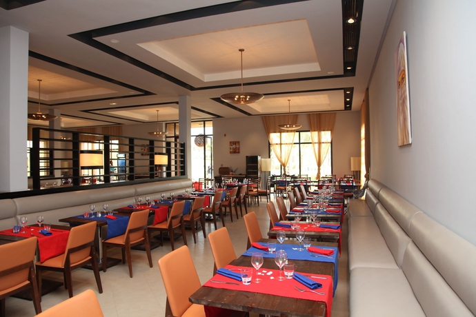 Imagen del bar/restaurante del Hotel Aqua Mirage Club & Aqua Parc. Foto 5