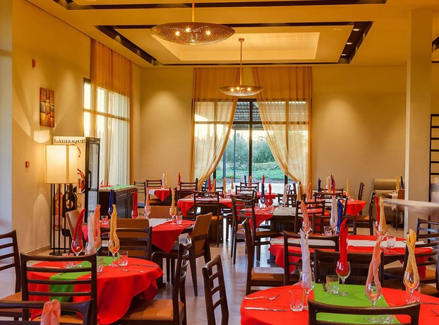 Imagen del bar/restaurante del Hotel Aqua Mirage Club & Aqua Parc. Foto 3