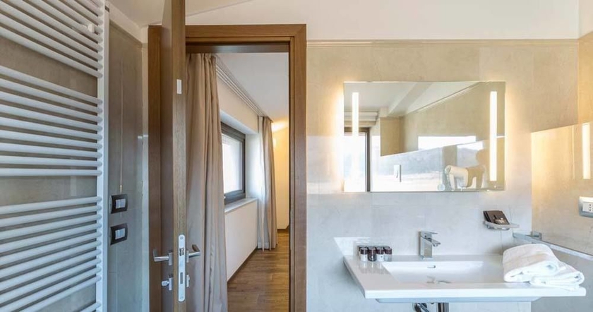 Imagen de la habitación del Hotel Aqua Montis Resort and Spa. Foto 6