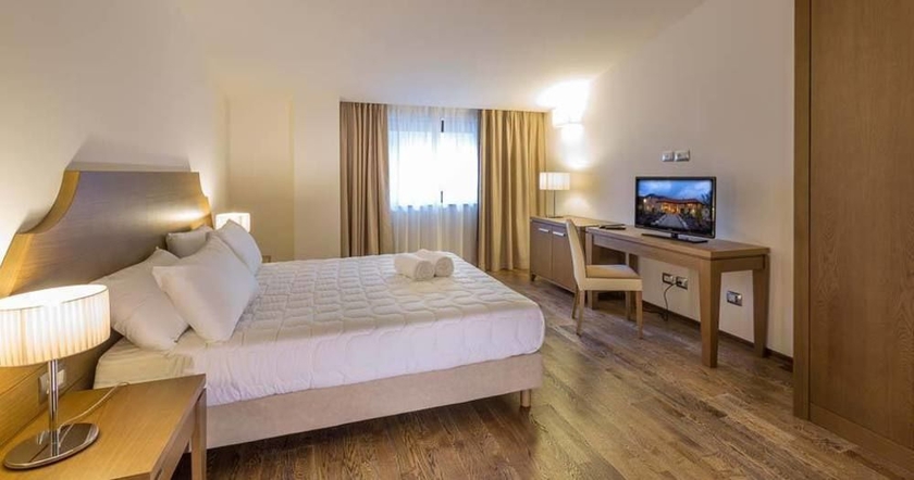 Imagen de la habitación del Hotel Aqua Montis Resort and Spa. Foto 11