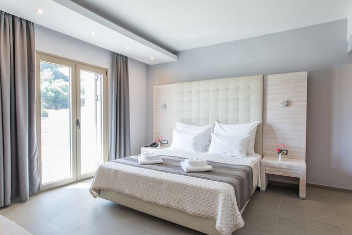 Imagen de la habitación del Hotel Aqua Oliva Resort. Foto 3