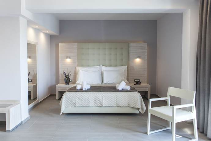Imagen de la habitación del Hotel Aqua Oliva Resort. Foto 7