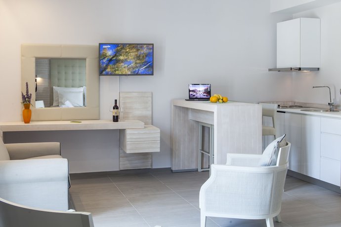 Imagen de la habitación del Hotel Aqua Oliva Resort. Foto 8