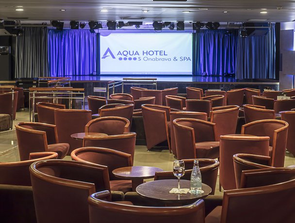 Imagen del bar/restaurante del Hotel Aqua Onabrava and Spa. Foto 2