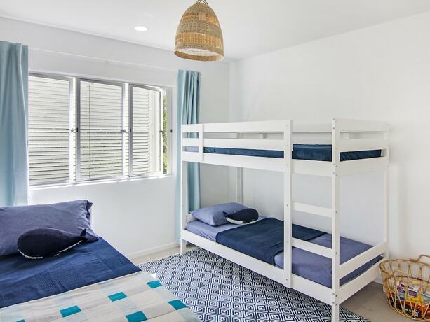 Imagen general del Hotel Aqua Promenade Beachfront Apartments. Foto 12