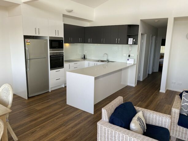 Imagen de la habitación del Hotel Aqua Promenade Beachfront Apartments. Foto 24