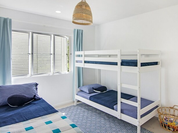 Imagen de la habitación del Hotel Aqua Promenade Beachfront Apartments. Foto 38