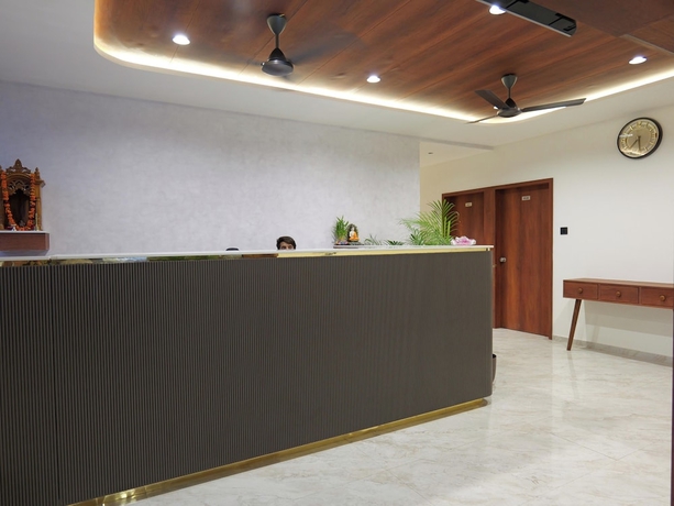 Imagen de los interiores del Hotel Aqua Rajkot. Foto 16