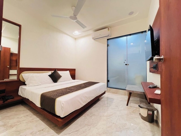 Imagen de la habitación del Hotel Aqua Rajkot. Foto 13