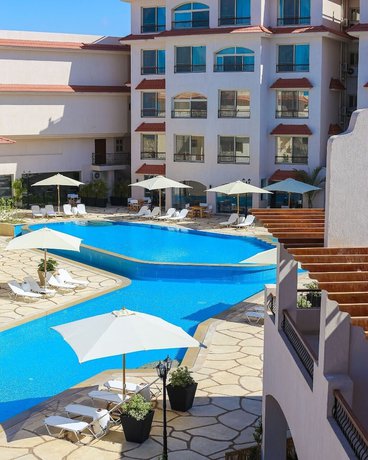 Imagen de la piscina del Hotel Aqua Sidi Heneish by Alma. Foto 17