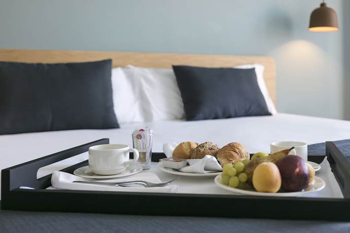 Imagen de la habitación del Hotel Aqua Silhouette & Spa. Foto 6