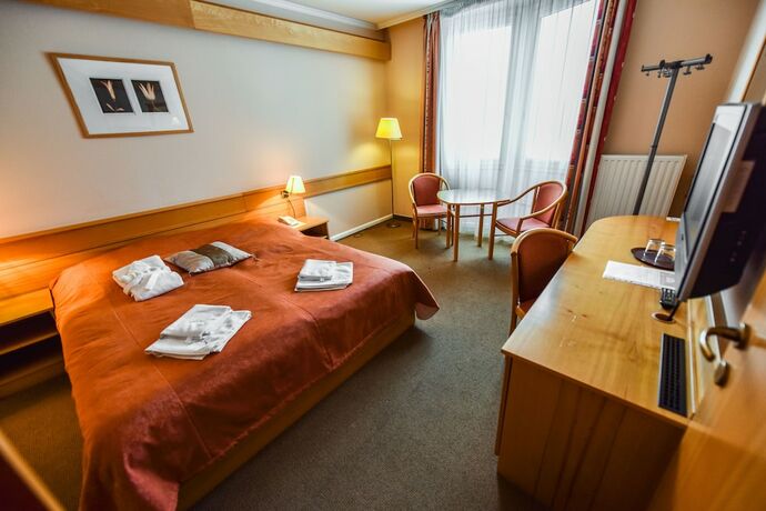 Imagen de la habitación del Hotel Aqua Term&aacute;l. Foto 18