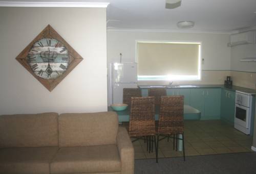 Imagen de la habitación del Hotel Aqua Villa Holiday Apartments. Foto 2