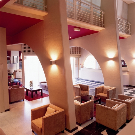 Imagen de los interiores del Hotel Aquabella and Spa. Foto 15