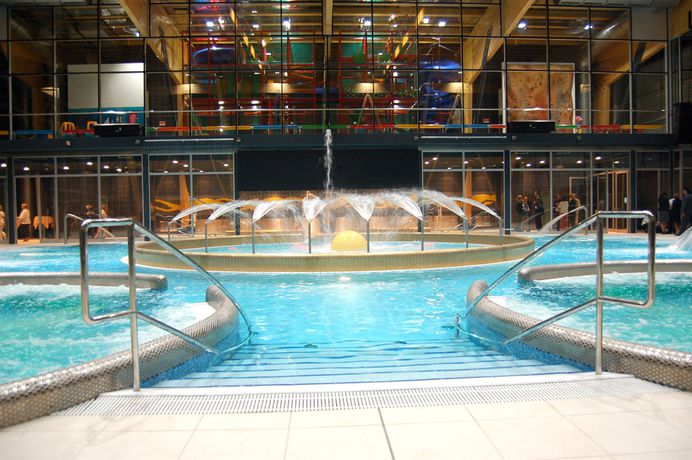 Imagen de la piscina del Hotel Aquacity Mountain View. Foto 15