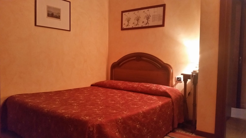 Imagen de la habitación del Hotel Aquadolce. Foto 4