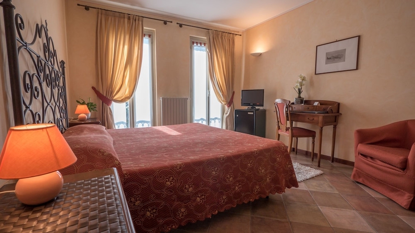Imagen de la habitación del Hotel Aquadolce. Foto 7