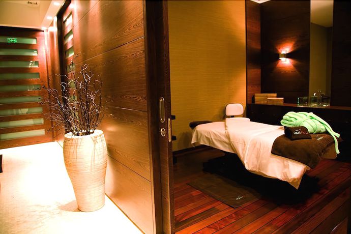 Imagen de la piscina del Hotel Aquafalls Nature. Foto 14