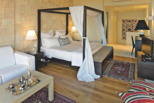 Imagen de la habitación del Hotel Aquagrand Artistic Luxury Beach Resort - Adults Only. Foto 5