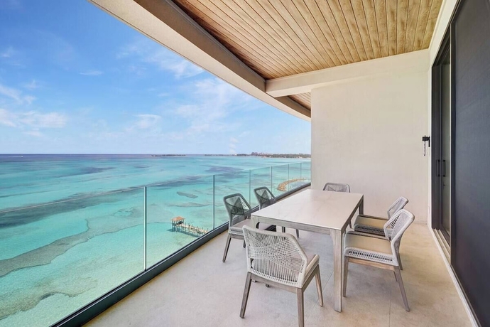Imagen de la habitación del Hotel Aqualina. Foto 1