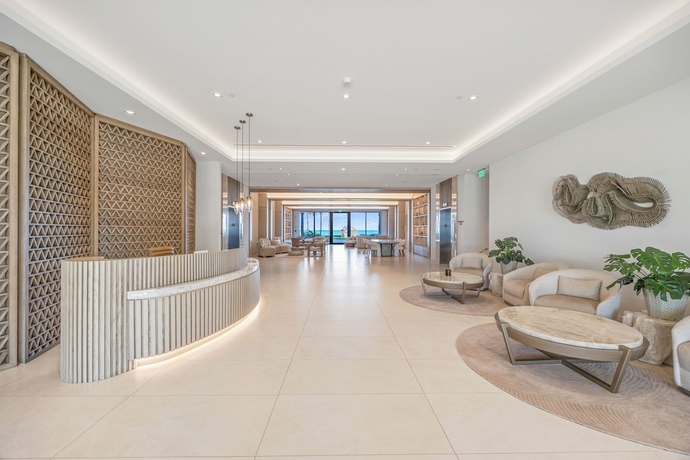 Imagen de los interiores del Hotel Aqualina. Foto 13