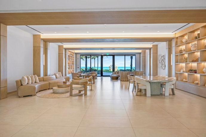 Imagen de los interiores del Hotel Aqualina. Foto 14