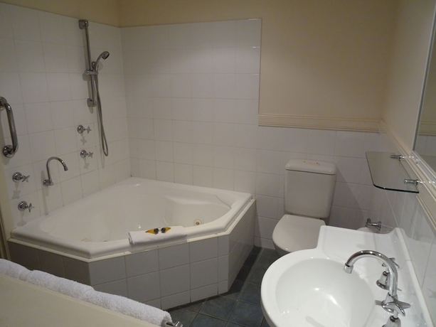 Imagen de la habitación del Hotel Aqualuna Beach Resort. Foto 15