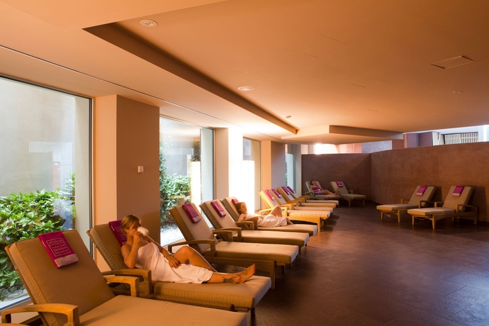 Imagen de la piscina del Hotel Aqualux Spa and Suite. Foto 12