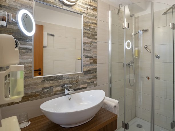 Imagen de la habitación del Hotel Aqualux Wellness And Tagungshotel. Foto 8