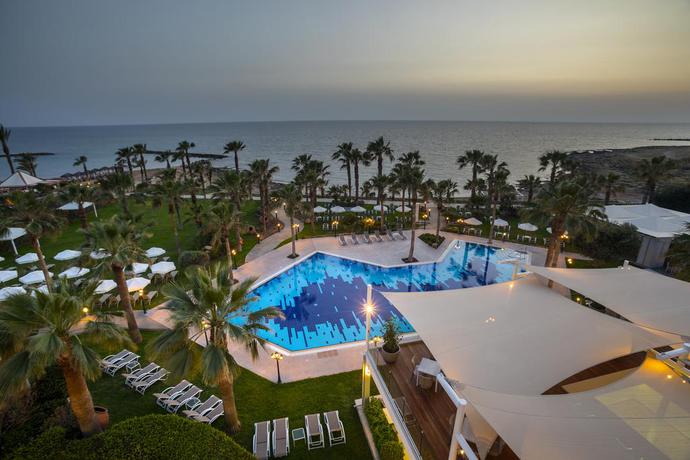 Imagen de la piscina del Hotel Aquamare Beach and Spa. Foto 24