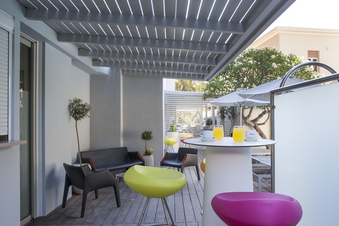 Imagen de los exteriores del Hotel Aquamare City+beach. Foto 12