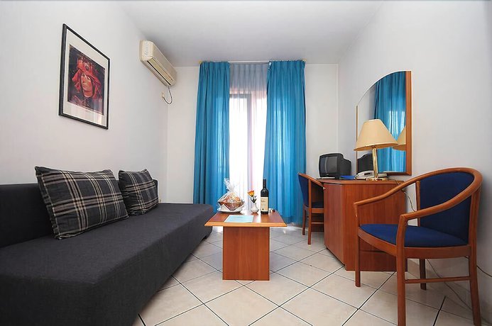 Imagen de la habitación del Hotel Aquamarin. Foto 4