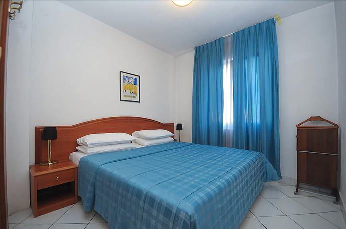 Imagen de la habitación del Hotel Aquamarin. Foto 6