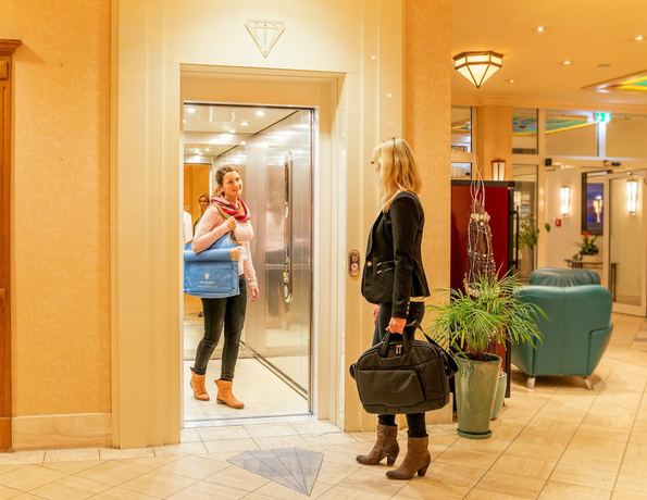 Imagen de los interiores del Hotel Aquamarin Hotel and Spa. Foto 19