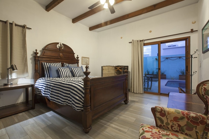 Imagen de la habitación del Hotel Aquamarina Boutique. Foto 2