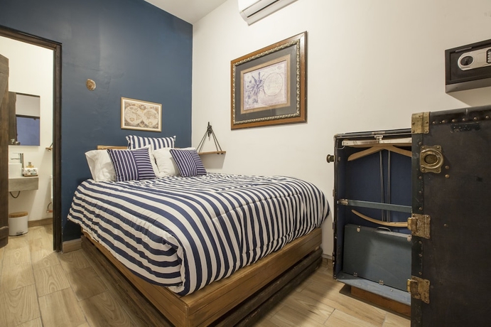 Imagen de la habitación del Hotel Aquamarina Boutique. Foto 4