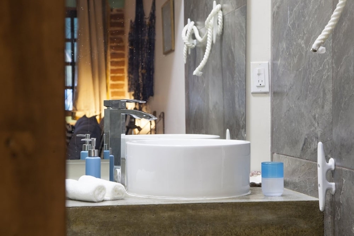 Imagen de la habitación del Hotel Aquamarina Boutique. Foto 5
