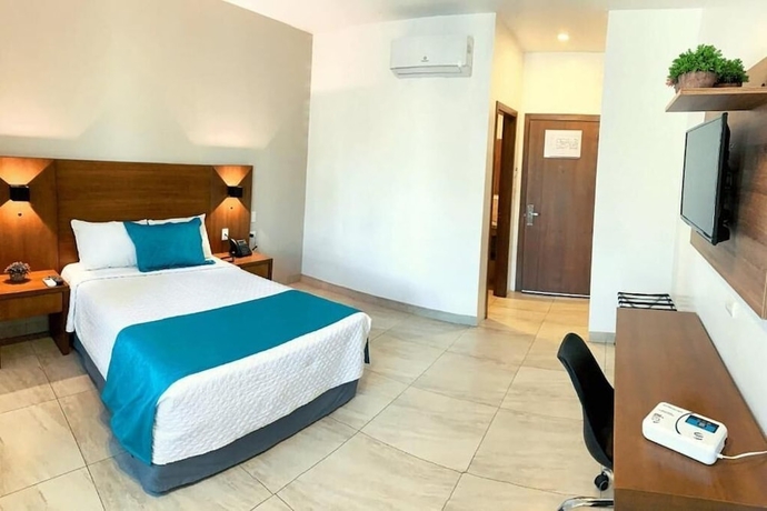 Imagen de la habitación del Hotel Aquamarina Manta. Foto 3