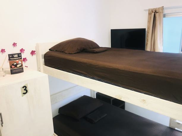 Imagen de la habitación del Hotel Aquamarina Suites. Foto 7