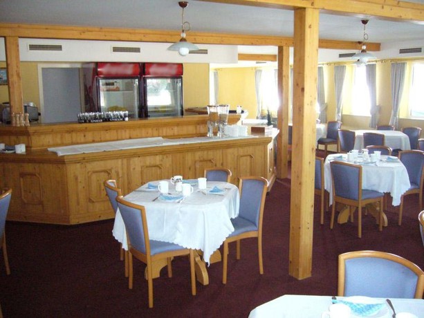 Imagen general del Hotel Aquamarina Visegr&aacute;d. Foto 1