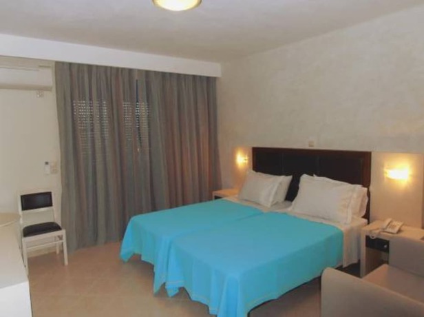 Imagen de la habitación del Hotel Aquamarine. Foto 14