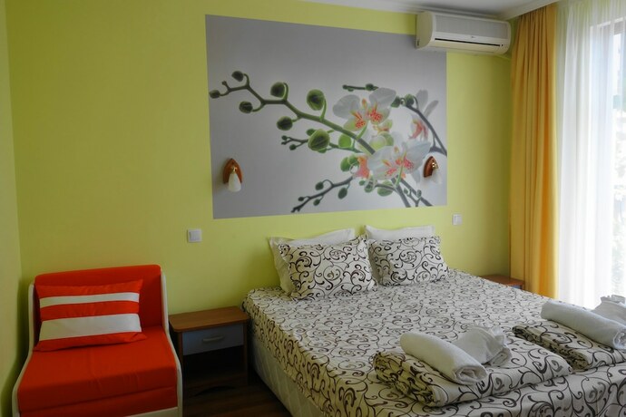 Imagen de la habitación del Hotel Aquamarine, Sozopol. Foto 21