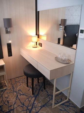 Imagen de los interiores del Hotel Aquamed Hark&aacute;ny. Foto 10
