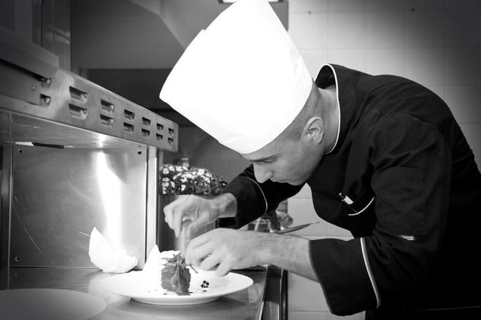 Imagen del bar/restaurante del Hotel Aquapetra Resort and Spa. Foto 3